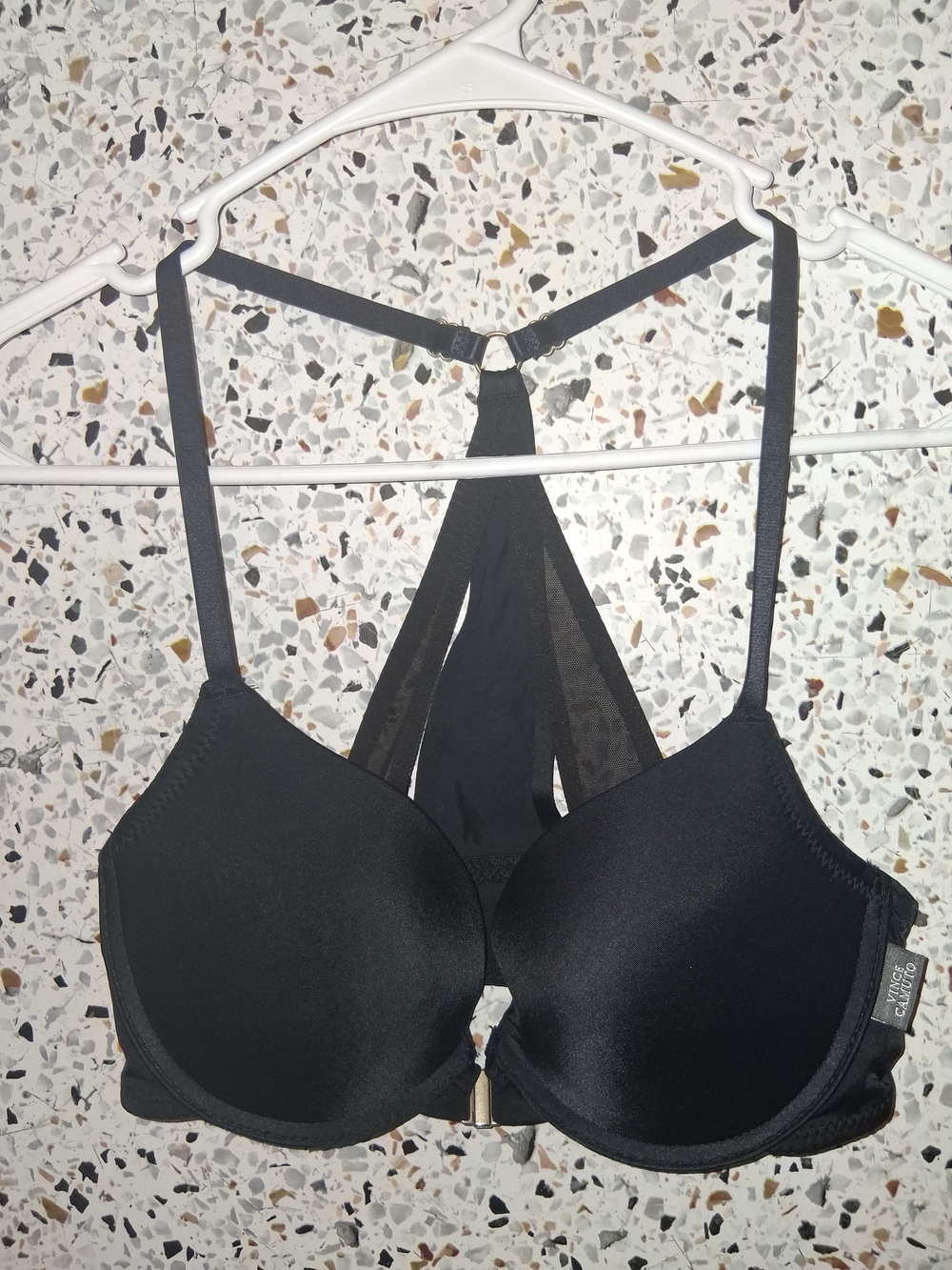 Women's Vince Camuto Tshirt Bra Size 34C Black With Wires And Padding